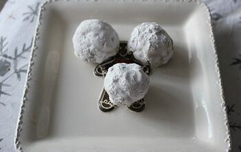Hershey’s Kiss Chocolate Snowball Cookies