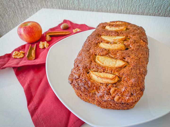 apple walnut cake