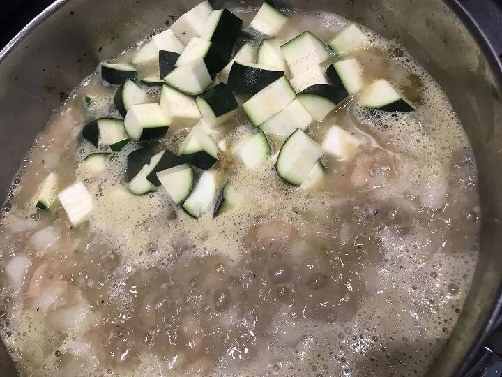 delicious zucchini white chili recipe