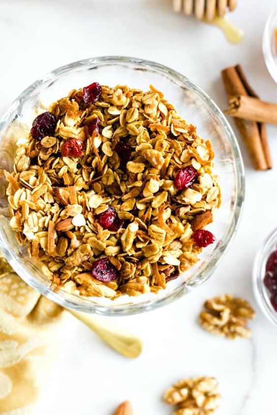easy homemade granola with nuts