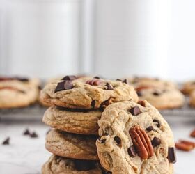 dark chocolate and pecan cookies