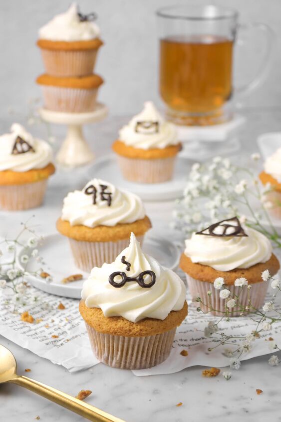 s 17 delightful cupcakes that will bring you joy, Butterbeer Cupcakes