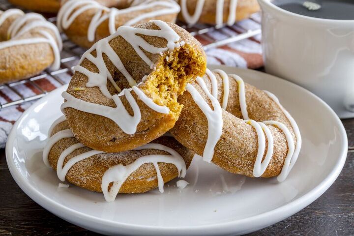 pumpkin spice donuts with apple cider glaze