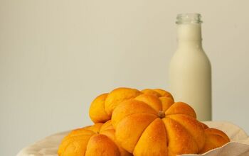 Pumpkin Custard Buns