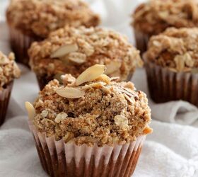 s 21 muffins recipes that will make an unbelievable breakfast, Banana Streusel Muffins