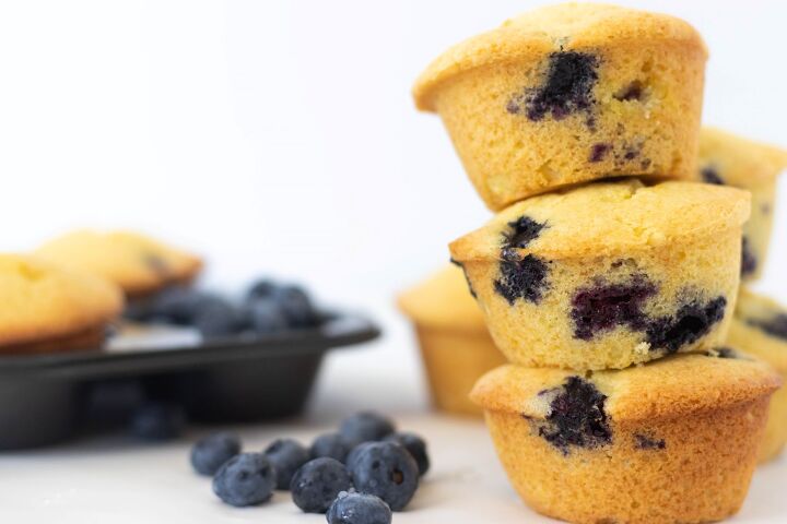 s 21 muffins recipes that will make an unbelievable breakfast, Lemon Blueberry Muffins