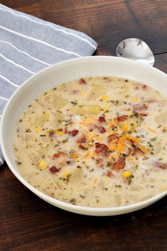 s 10 ways that bacon makes everything better, Bacon Cheddar Corn Chowder