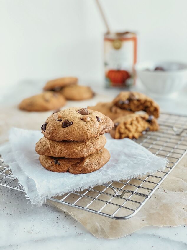 s 17 fall cookies that will make your home smell like autumn, Brown Butter Pumpkin Chocolate Chip Cookies