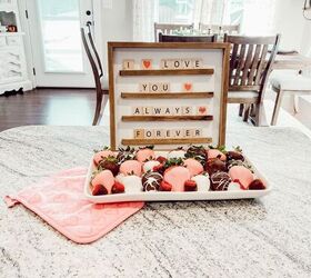 easy and quick chocolate covered strawberries, Here is the cute Valentine s Day set up