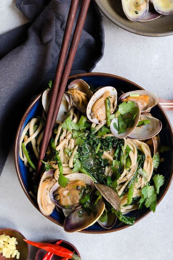 sizzled clams with noodles and watercress