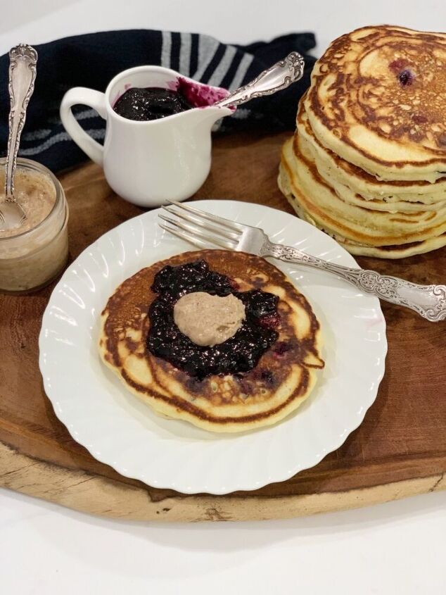 buttermilk blueberry pancakes