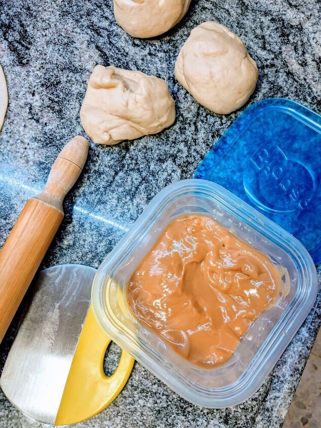 dulce de leche caramel croissants