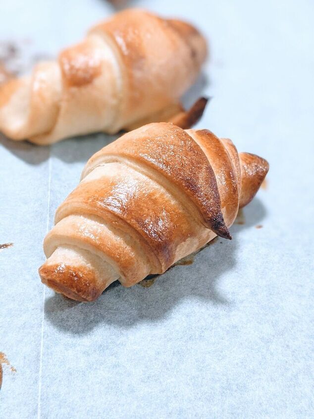 dulce de leche caramel croissants