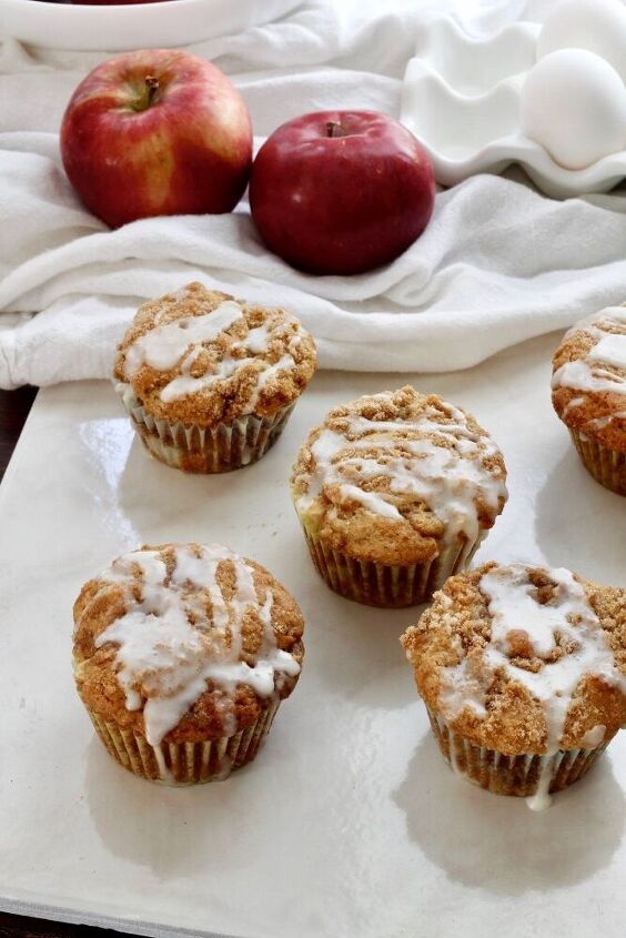 apple streusel muffins