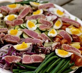 s 11 hearty salads that definitely work as a main, Seared Tuna Nicoise Salad