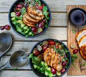 s 13 healthy dinners you can make in under 30 minutes, Blackened Chicken and Grape Arugula Salad