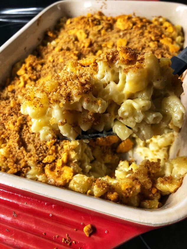 classic baked mac and cheese