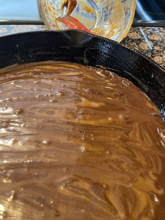 salted caramel brownies, A river of caramel through the chocolate