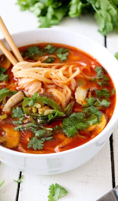 thai curry chicken noodle soup