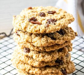 chewy oatmeal raisin cookies