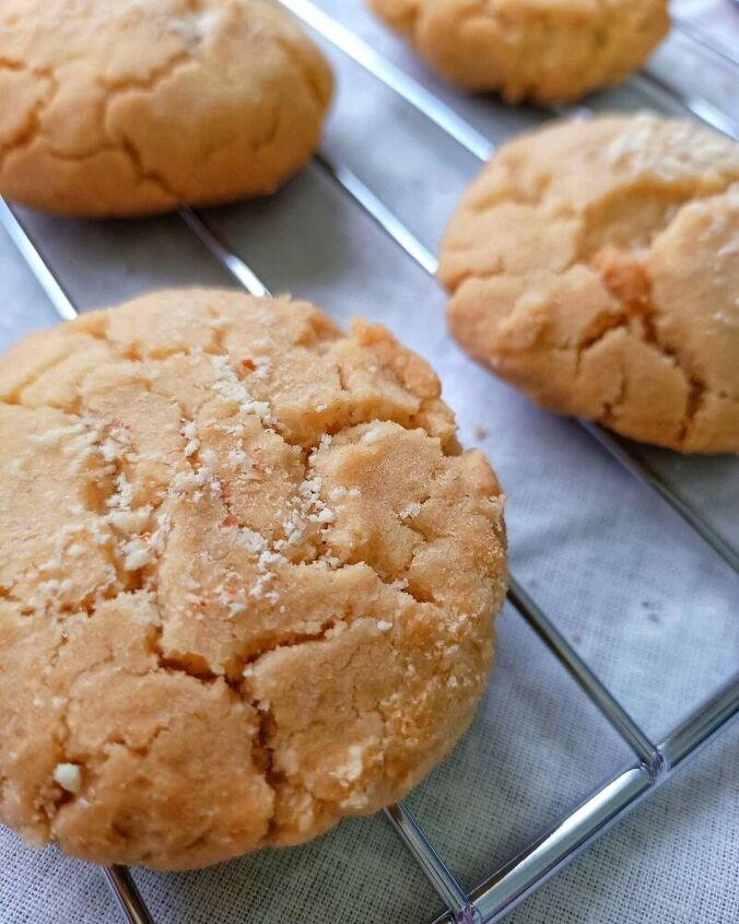 coconut cookies