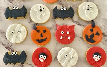 Sugar Cookies With Fondant Icing (Halloween Version)