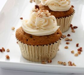 pumpkin spice cupcakes with cinnamon cream cheese frosting