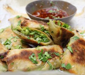 Avocado Egg Rolls With Sweet and Spicy Dipping Sauce