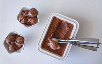 Easy No-Churn Dark Chocolate Ice Cream