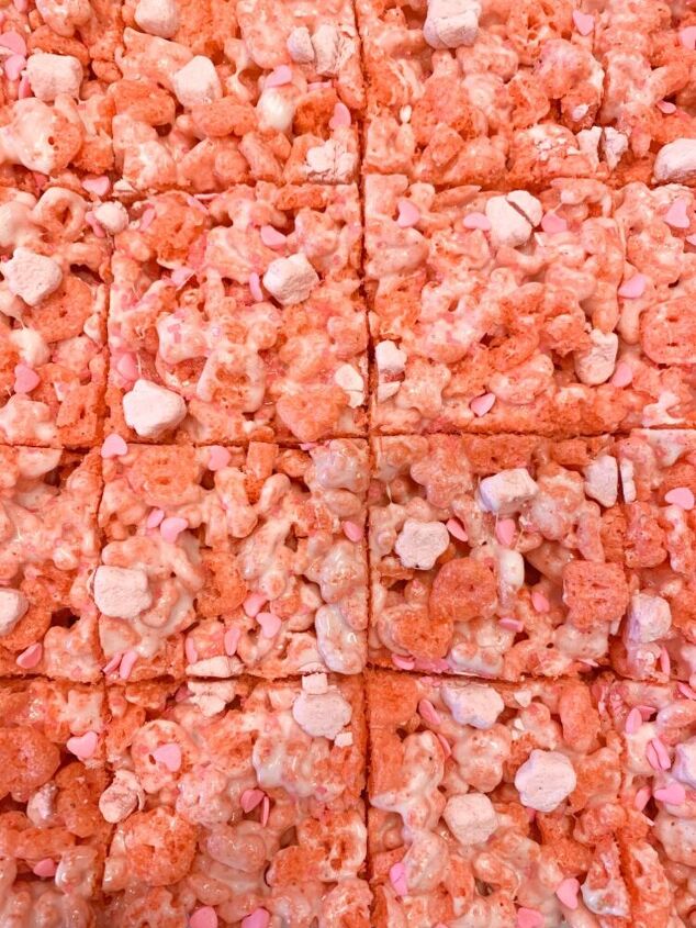 pinktober lucky charm krispie treats