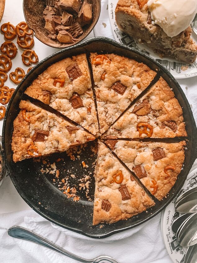 s 10 cast iron skillet recipes your whole family will love, Chunky Skillet Cookie Sensation
