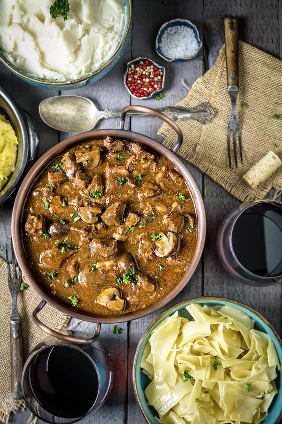 s 15 amazingly easy instant pot recipes to try this week, Instant Pot Beef Stew With Mushrooms and Wine