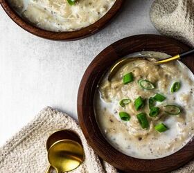 https://cdn-fastly.foodtalkdaily.com/media/2020/11/05/6274190/slow-cooker-low-fodmap-vegan-potato-leek-soup-garlic-onion-free-r.jpg?size=720x845&nocrop=1