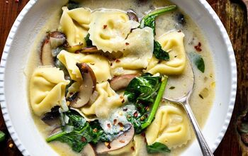 Spinach and Mushroom Tortellini Soup