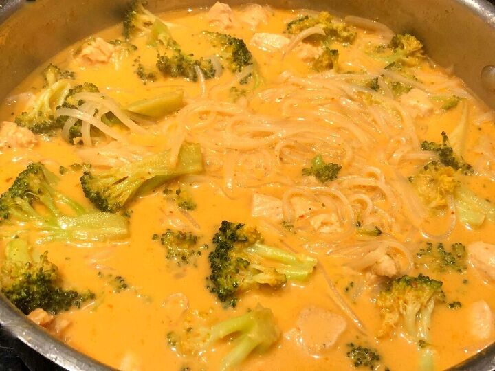 thai red curry noodle soup
