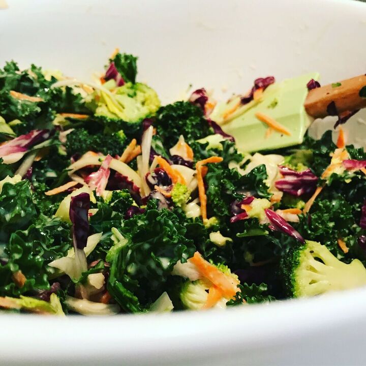 broccoli and kale slaw