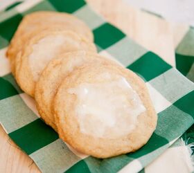 cream filled maple cookies