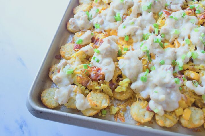 s 31 fun snacks and dishes to serve your team on game day, Breakfast Totchos