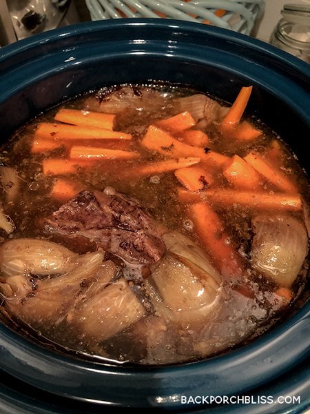 how to make hearty pot roast in a slow cooker