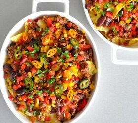 s 31 fun snacks and dishes to serve your team on game day, Nachos Con Carne