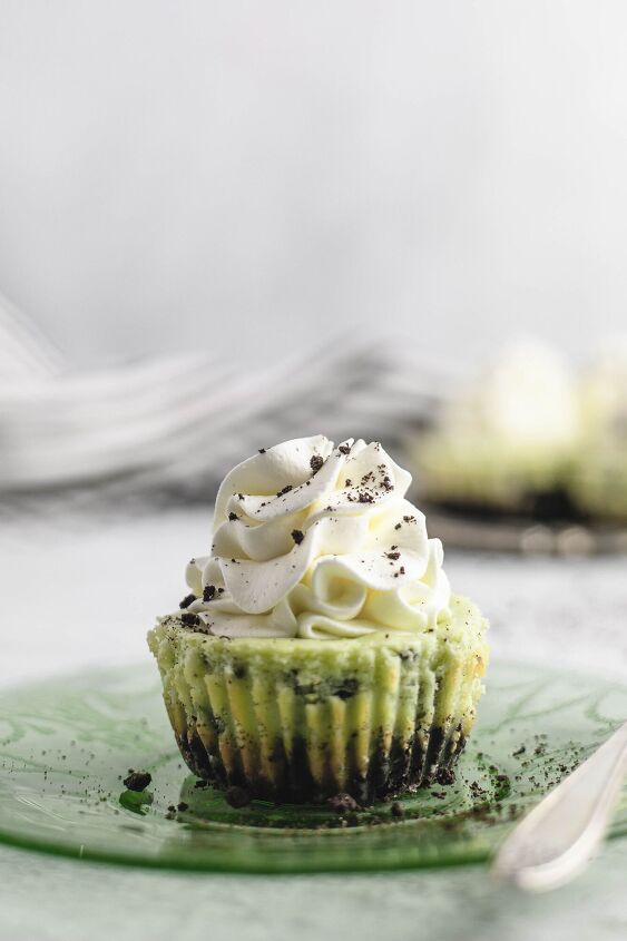 s 18 mini desserts that ll convince you to skip the pie this year, Mini Chocolate Mint Cheesecakes