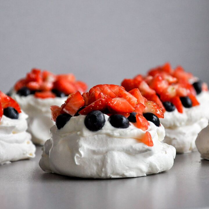 s 18 mini desserts that ll convince you to skip the pie this year, Mini Pavlova