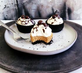 s 18 mini desserts that ll convince you to skip the pie this year, Mini Baileys Mocha Cheesecakes
