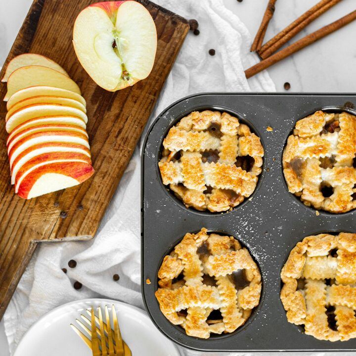 s 18 mini desserts that ll convince you to skip the pie this year, Mini Deep Dish Apple Pies