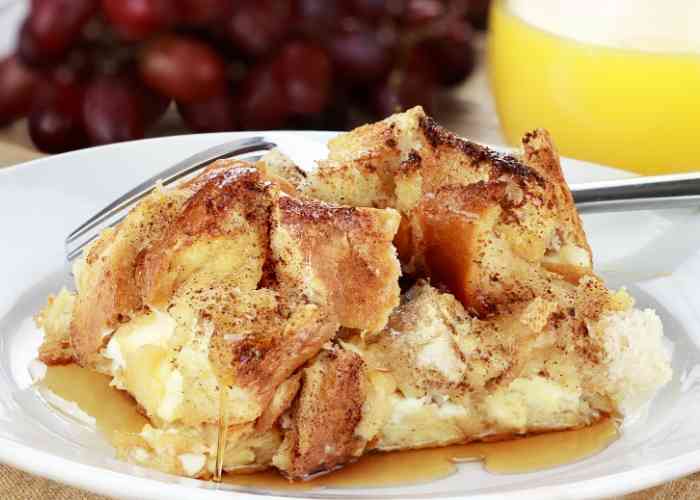 15 decadent french toast recipes to jumpstart your day, Easy French Toast Casserole Recipe