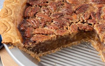 The BEST Pecan Pie