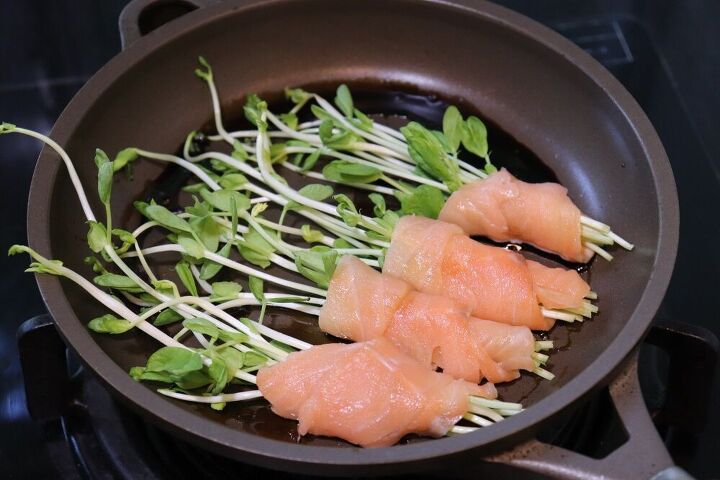 teriyaki salmon wrapped bean sprouts