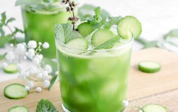 Homemade Apple Cucumber and Ginger Green Juice