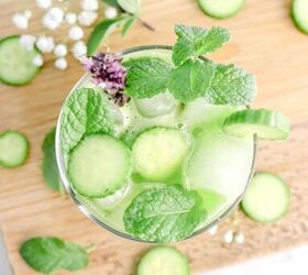 homemade apple cucumber and ginger green juice