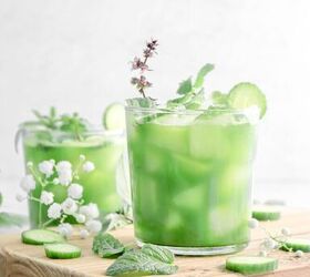 homemade apple cucumber and ginger green juice